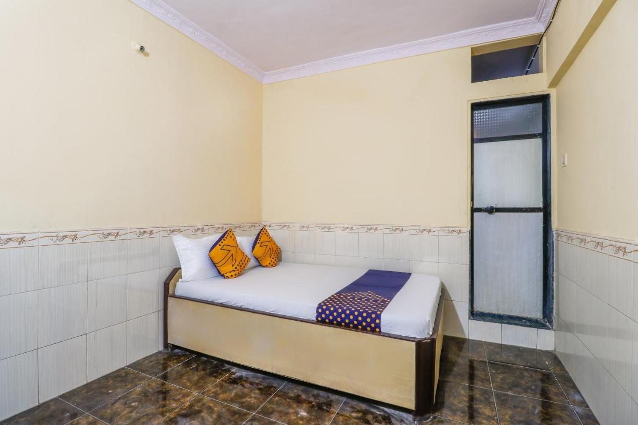 Spot On 66527 Pallavi Lodge Ulhasnagar Luaran gambar