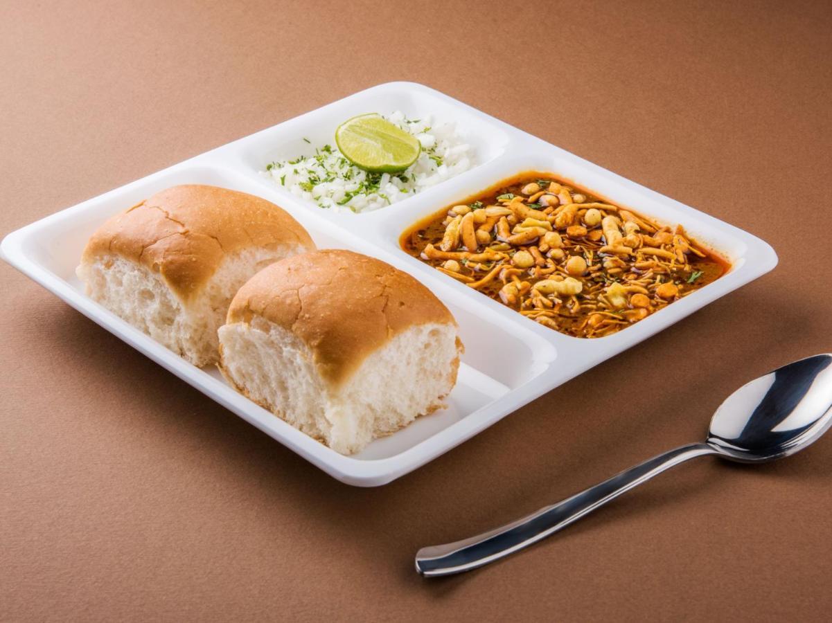 Spot On 66527 Pallavi Lodge Ulhasnagar Luaran gambar