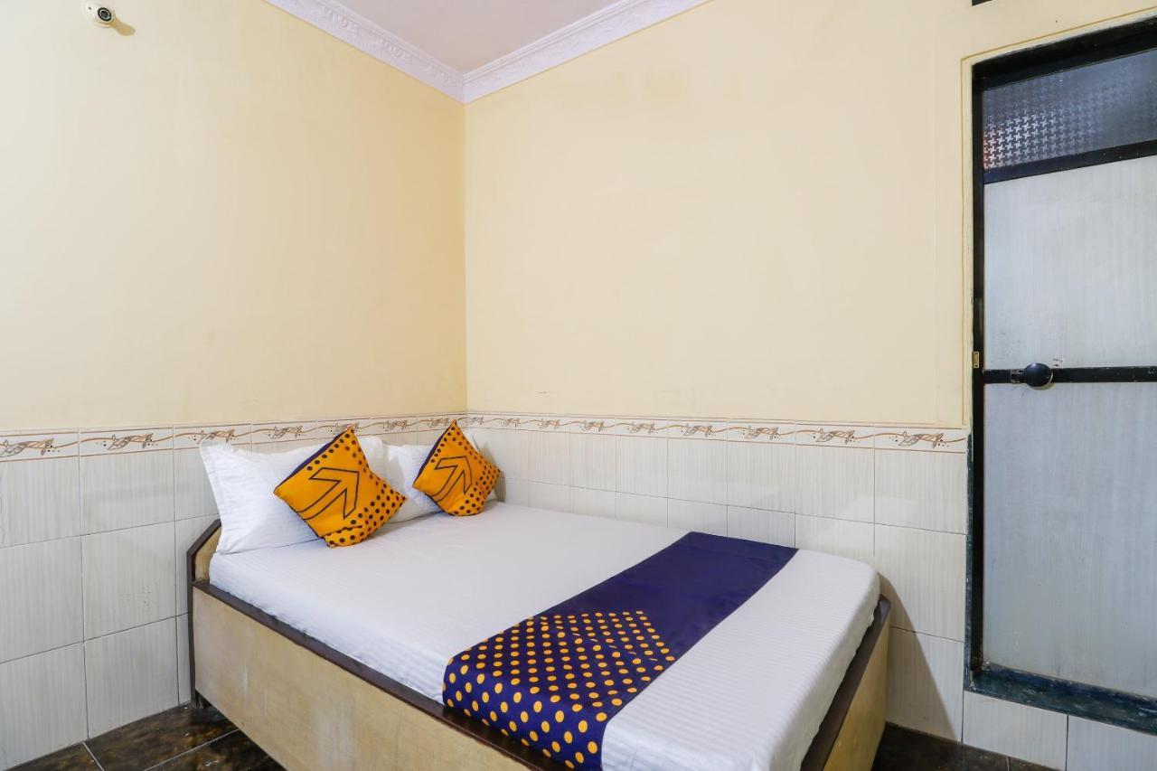 Spot On 66527 Pallavi Lodge Ulhasnagar Luaran gambar