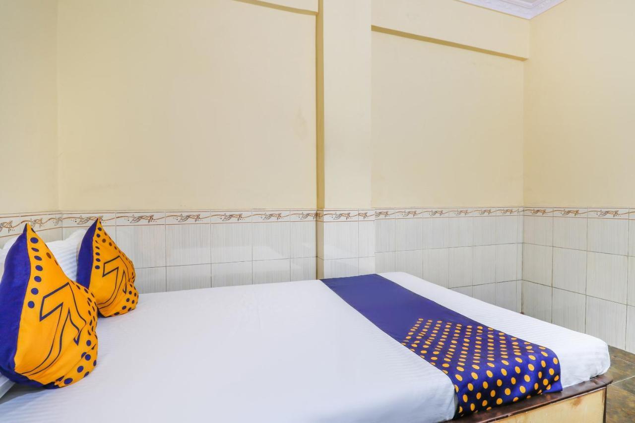 Spot On 66527 Pallavi Lodge Ulhasnagar Luaran gambar