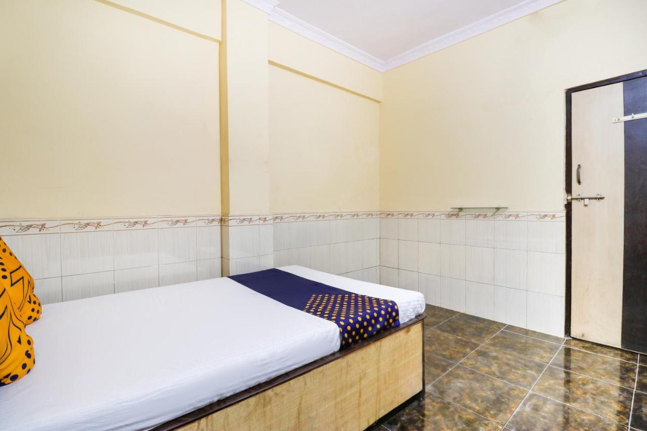 Spot On 66527 Pallavi Lodge Ulhasnagar Luaran gambar